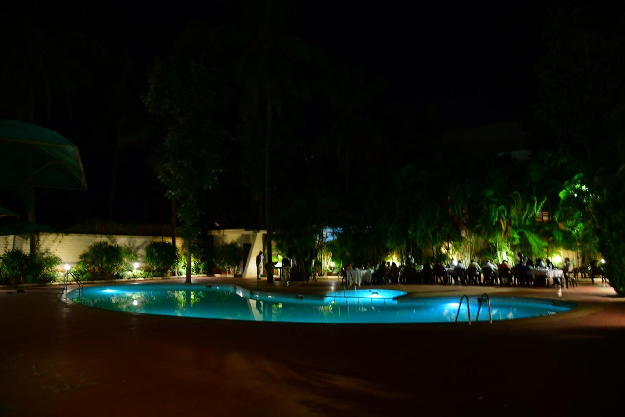 Nijaguna Resorts Chamrajnagar ภายนอก รูปภาพ