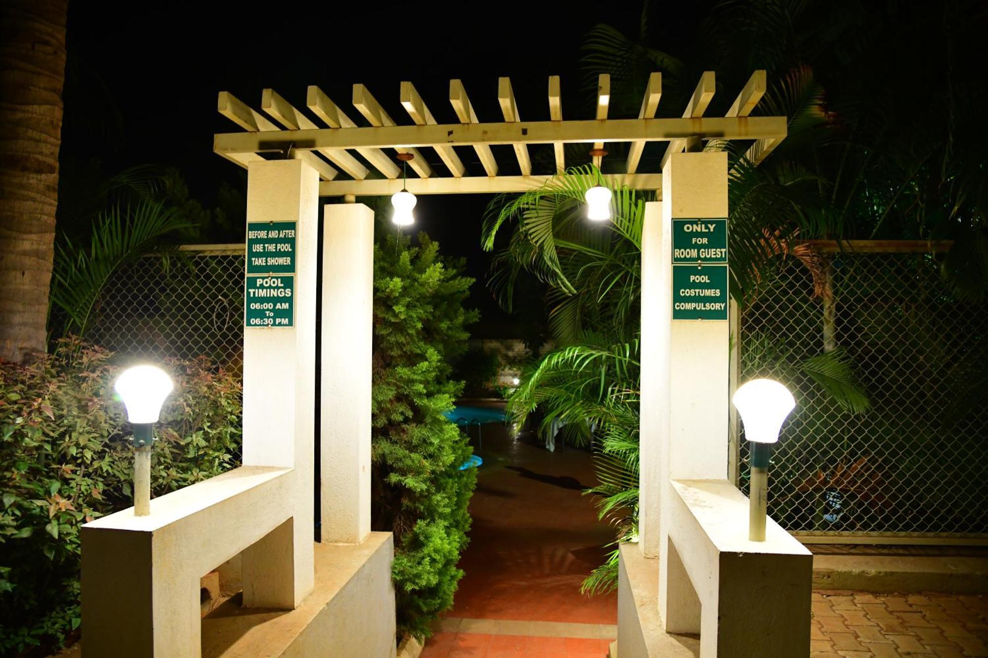 Nijaguna Resorts Chamrajnagar ภายนอก รูปภาพ