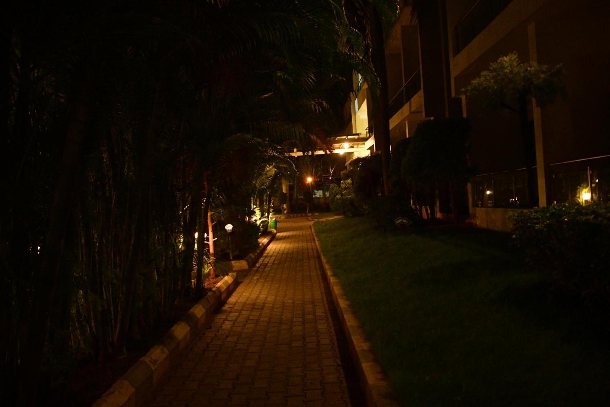 Nijaguna Resorts Chamrajnagar ภายนอก รูปภาพ